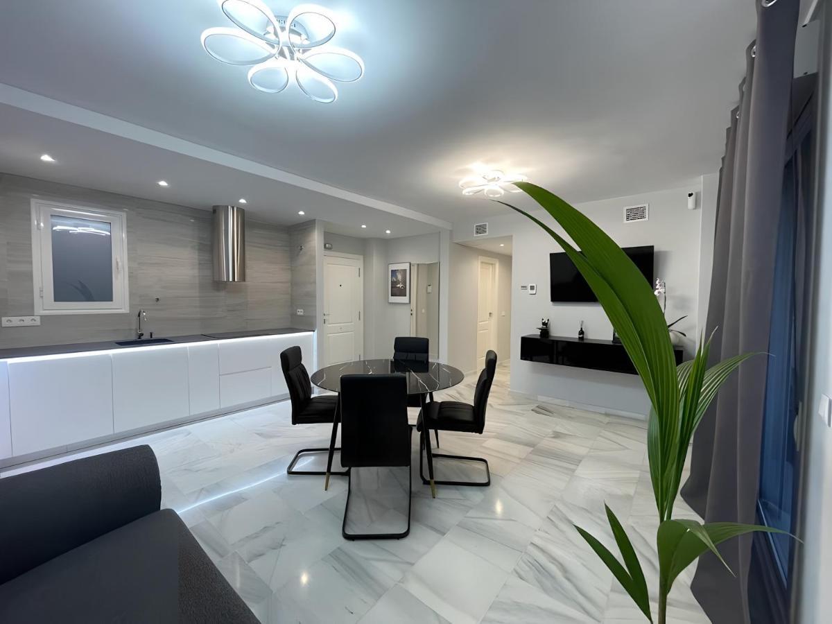 Luxury Apartment Benalmadena First Line Exterior foto